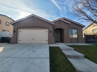 1413 Wild Olive Rd, Tehachapi, CA 93561