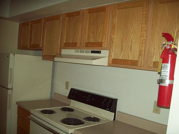 5th image of 6255 Escondido Dr APT 6B
