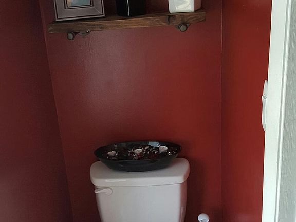 4th image of 4087 Hill St