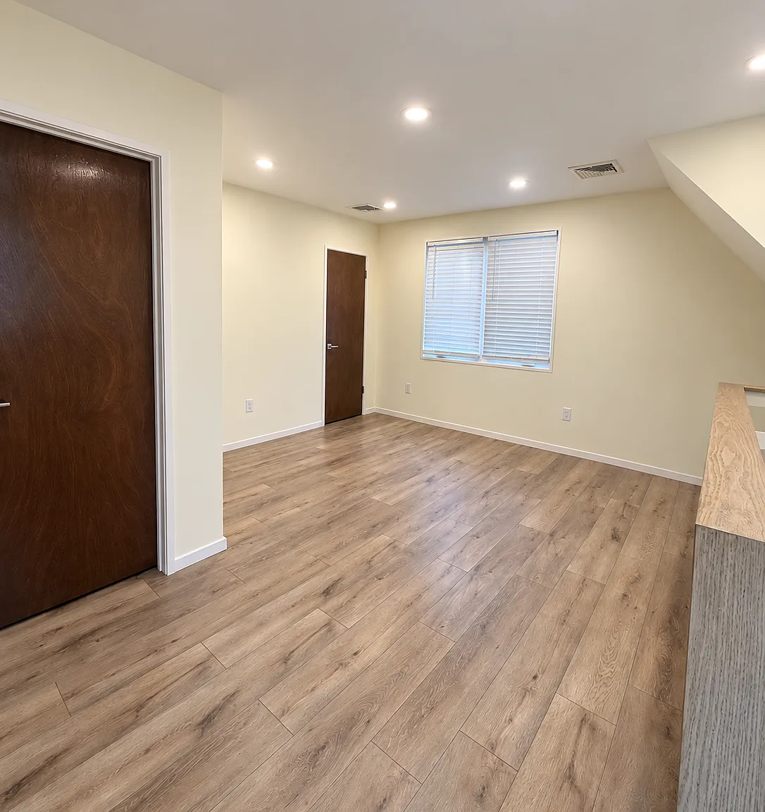 2 bed, $2,500 — Photo 1