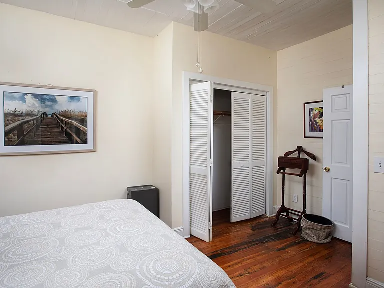 327 Margaret St #1 — Photo 9