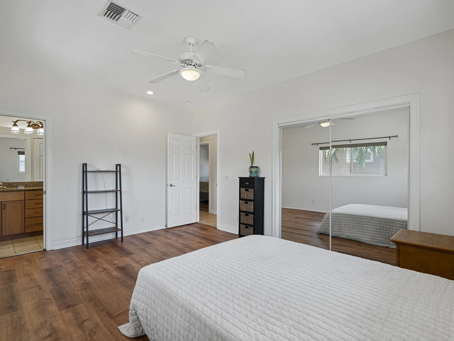 84 Honuea Place - 1 — Photo 4