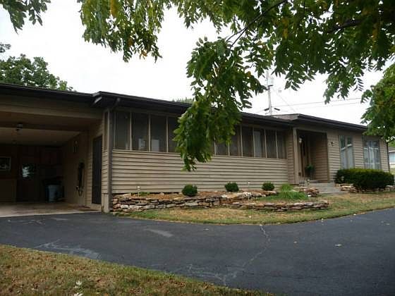 2nd image of 3 Cove St