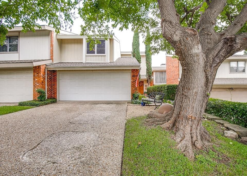 1st image of 2950 Woodcroft Cir