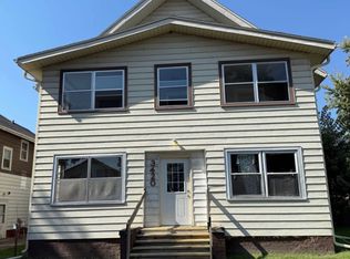 3420 Oxford St, Des Moines, IA 50313