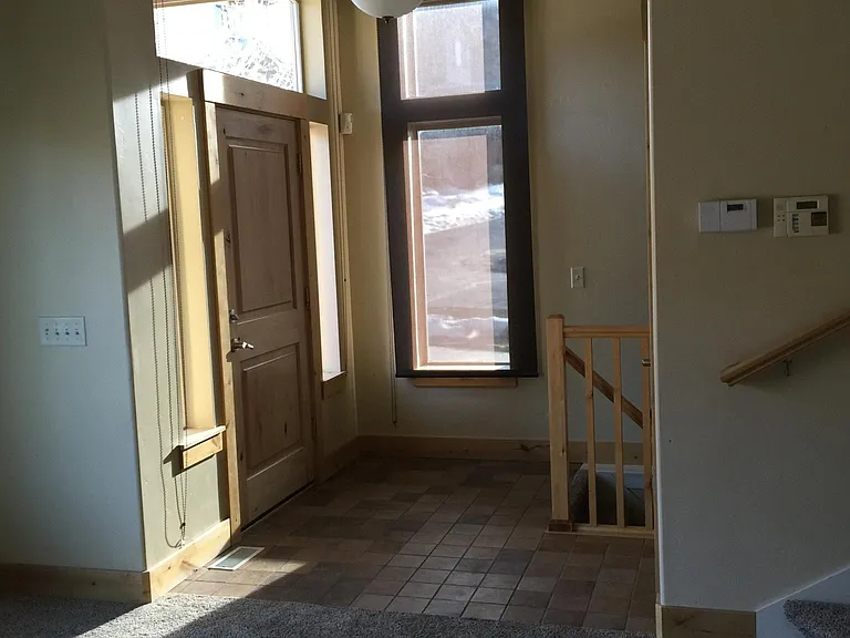 5475 Luge Ln — Photo 2