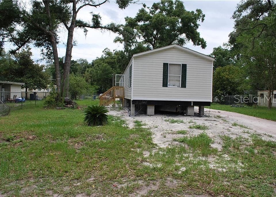 1st image of 4152 Woodland Cir
