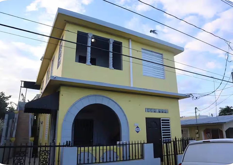 1st image of 310 Calle Del Valle