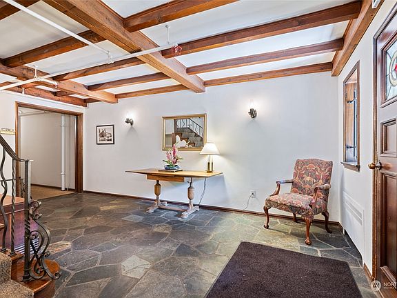 5th image of 721 Boylston Avenue E #102
