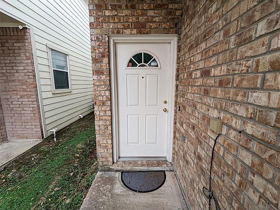 2nd image of 11715 Chetman Dr APT B