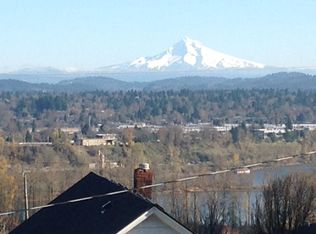 4117 SW View Point Ter APT 4, Portland, OR 97239