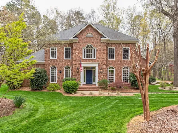 1832 Tanglebriar Ct, Matthews, NC 28104