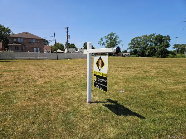 7029 Orchard Ave, Dearborn, MI 48126