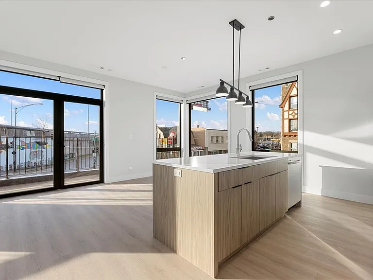 KDG Irving Park LLC — Photo 2