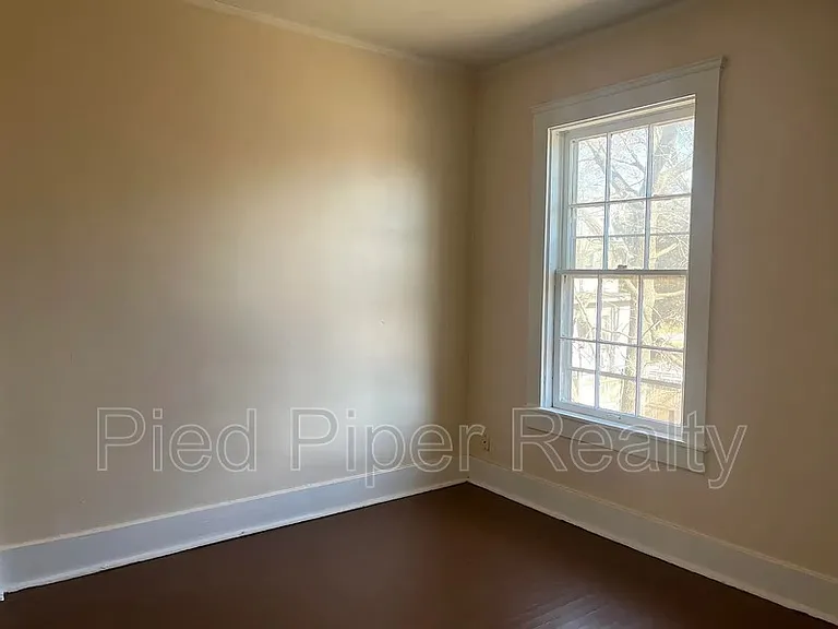 404 E Prospect Ter — Photo 16