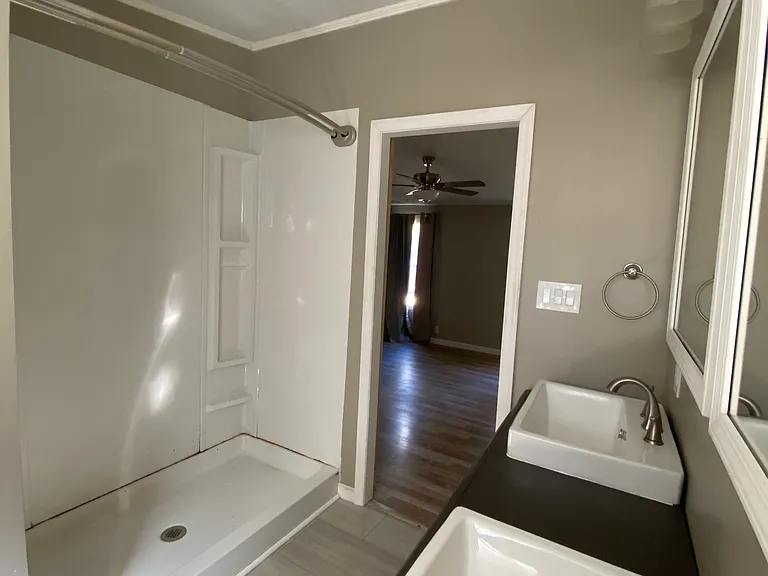 106 Lane Dr — Photo 8