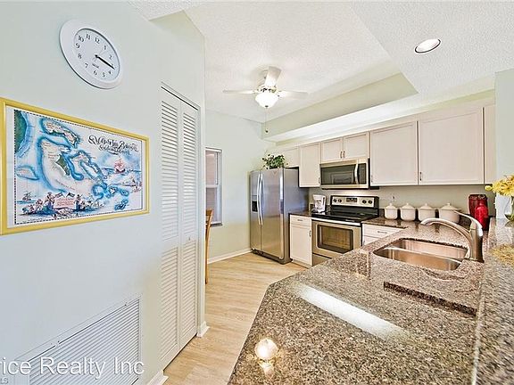 2nd image of 1070 Woodshire Ln #1