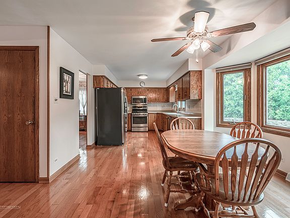 5th image of 17700 Bayberry Ln