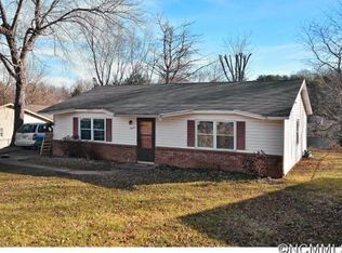 19 Kilkenny Dr, Asheville, NC 28806