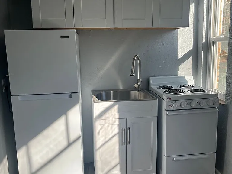 4056 Reading Rd — Photo 28