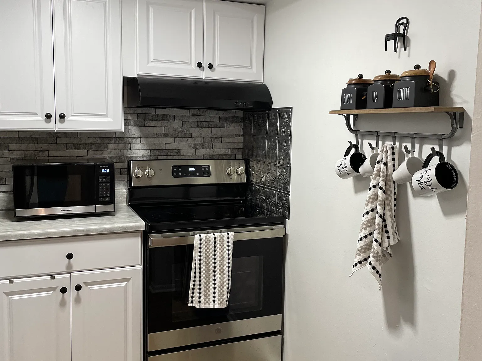 2 bed, 860 sqft, $1,999 — Photo 4