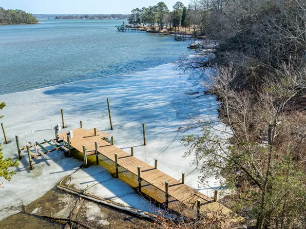 30165 Lone Wolf Ct, Mechanicsville, MD 20659