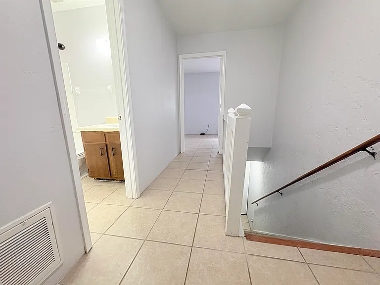 1007 Sutor Rd #B — Photo 9