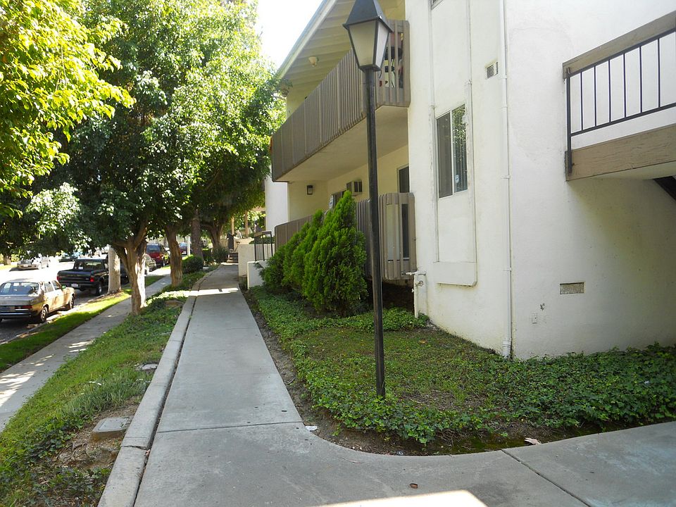 2nd image of 1661 Neil Armstrong St APT 103