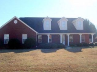 211 Southland Trl, Byron, GA 31008