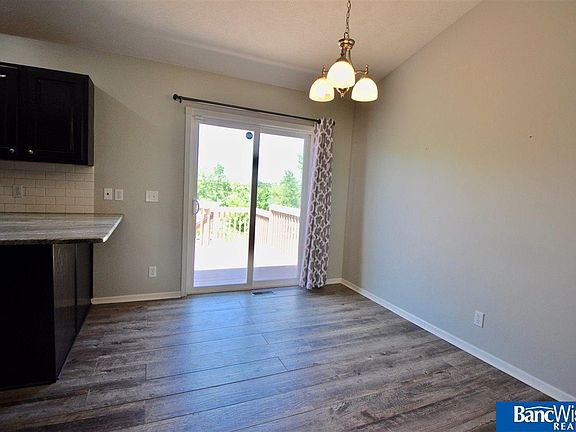 5th image of 4210 W Huntington Ave