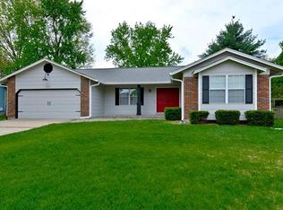884 California Trail Dr, Saint Charles, MO