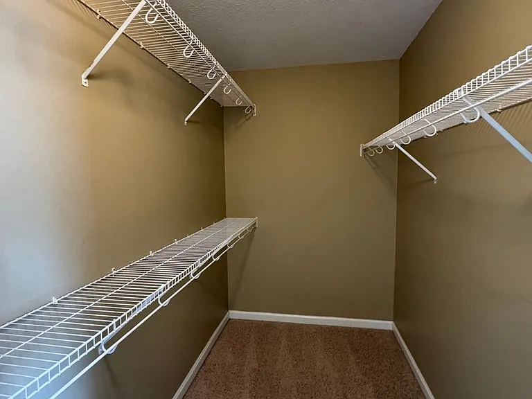 371 Andrew Dr — Photo 14