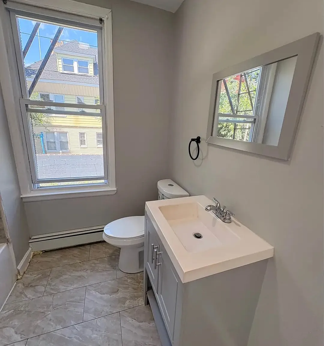 4 bed, $3,200 — Photo 4