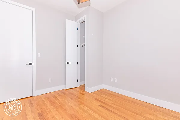 Rented by MySpaceNYC | media 6