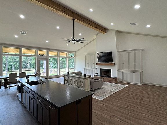Kitchen-Den