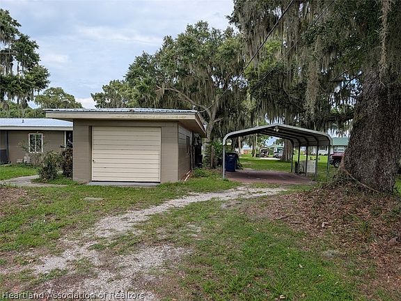 3rd image of 7800 Lewis East Dr