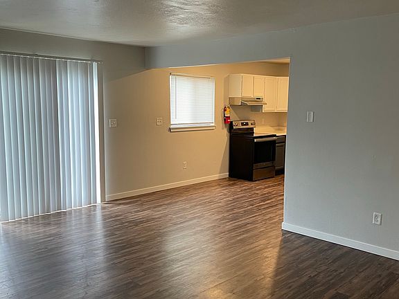 5th image of 507 Bowery St #1S