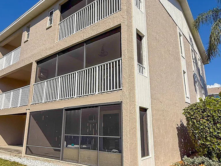 255 Capri Cir N #8 — Photo 6