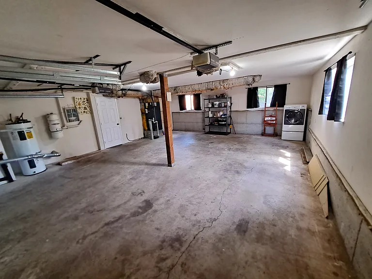 1316 S Woodlawn St — Photo 53