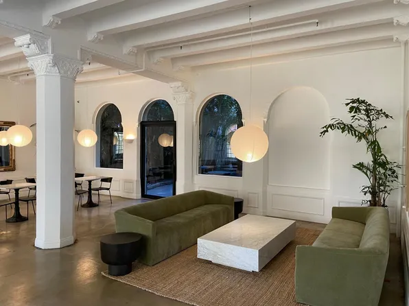 Guardian Arms, 5217 Hollywood Blvd APT 718, Los Angeles, CA 90027