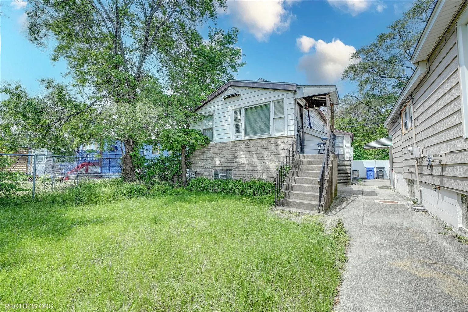10002 S Torrence Ave photo 1
