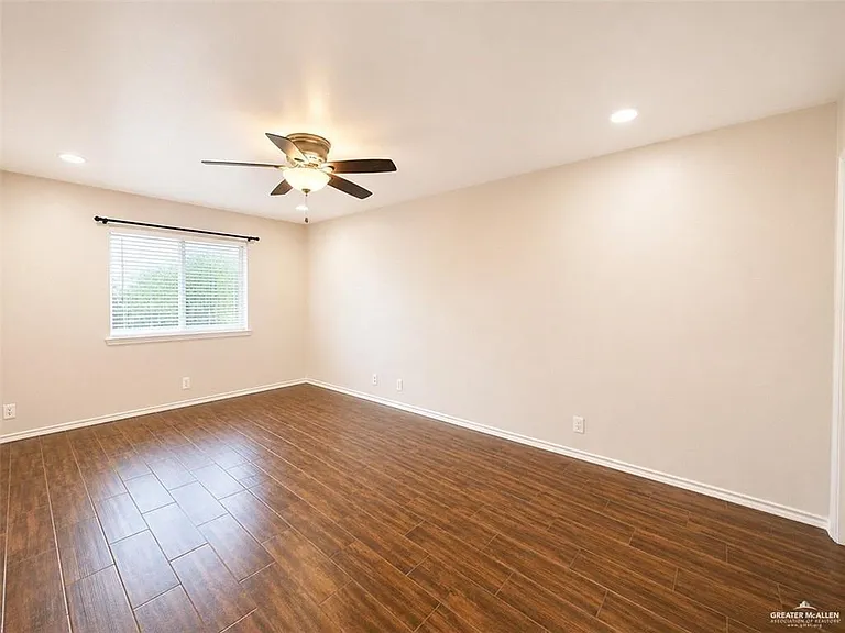 1711 Highland Park Ave — Photo 8