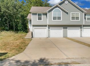 10136 Shearer Rd, Edwardsville, KS 66111