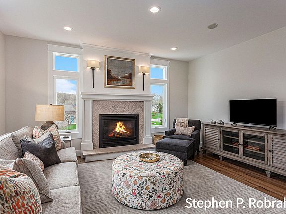 2nd image of 3509 Warwick Glen Dr NE