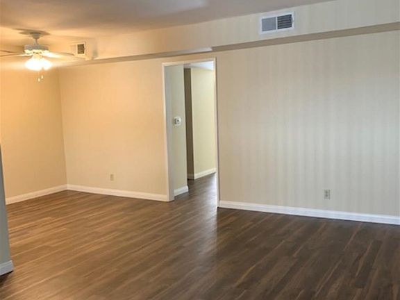 4th image of 515 E Elmwood Ave #110