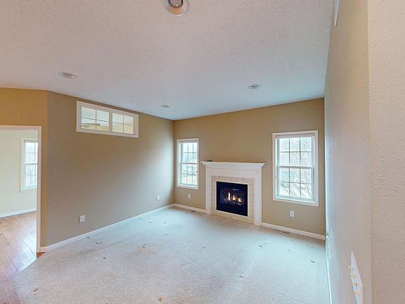 4th image of 807 Maple Shade Dr