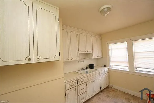 3392 Desota Ave #UP — Photo 6