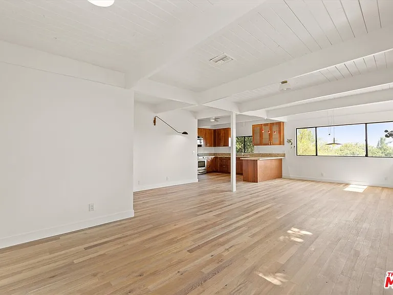4950 Marmol Dr — Photo 9