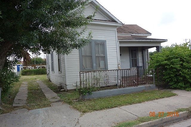 1st image of 617 E Jefferson St