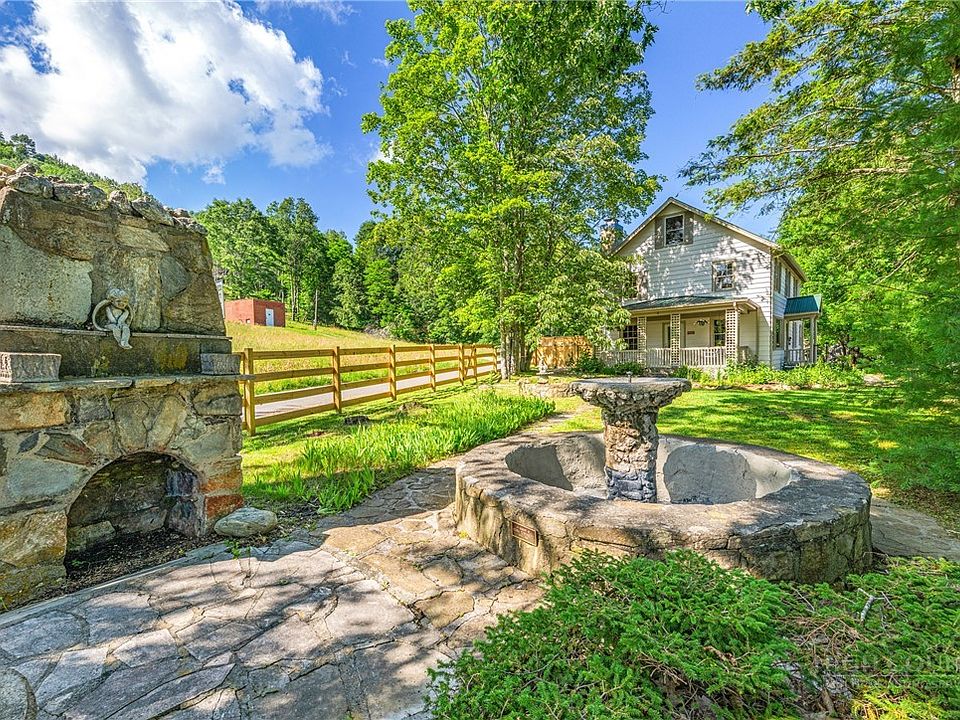 1st image of 160 Old Turnpike East Road